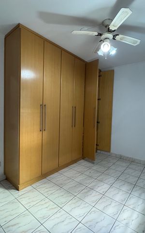 Casa à venda com 339m², 5 quartos e 3 vagas Casa à venda com 339m², 5 quartos e 3 vagasQuarto 2
