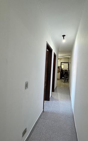 Casa à venda com 339m², 5 quartos e 3 vagas Casa à venda com 339m², 5 quartos e 3 vagasCorredor