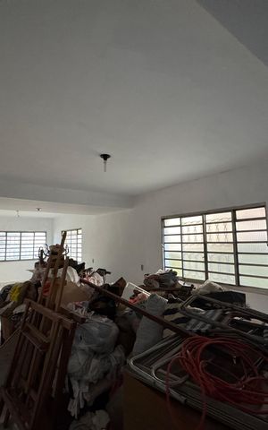 Casa à venda com 339m², 5 quartos e 3 vagas Casa à venda com 339m², 5 quartos e 3 vagasDetalhe