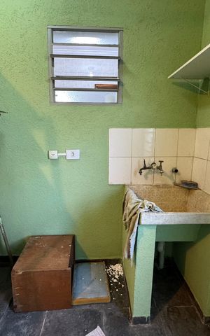 Casa à venda com 339m², 5 quartos e 3 vagas Casa à venda com 339m², 5 quartos e 3 vagasÁrea de Serviço