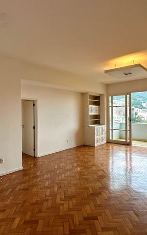 Apartamento à venda com 135m², 3 quartos e 1 vaga