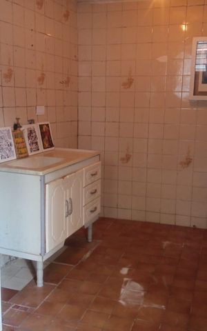 Casa à venda com 40m², 1 quarto e sem vaga