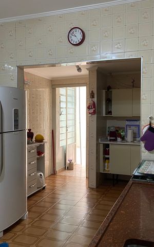 Casa à venda com 307m², 3 quartos e 6 vagas