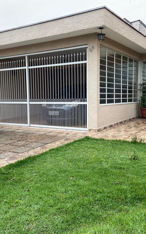 Casa à venda com 307m², 3 quartos e 6 vagas