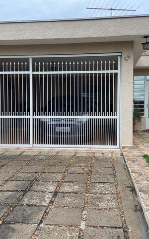 Casa à venda com 307m², 3 quartos e 6 vagas