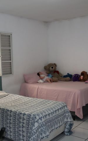 Casa à venda com 130m², 3 quartos e 2 vagasQuarto 1