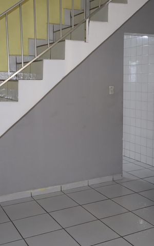 Casa à venda com 130m², 3 quartos e 2 vagasSala