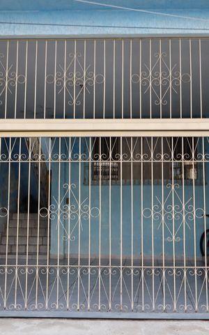 Casa à venda com 130m², 3 quartos e 2 vagasFachada