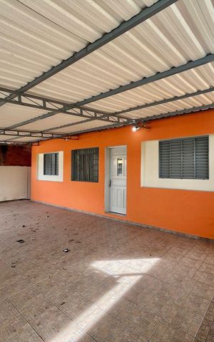 Casa à venda com 145m², 3 quartos e 3 vagas Casa à venda com 145m², 3 quartos e 3 vagasGaragem