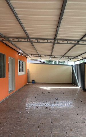 Casa à venda com 145m², 3 quartos e 3 vagas Casa à venda com 145m², 3 quartos e 3 vagasGaragem