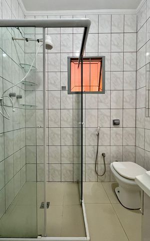 Casa à venda com 145m², 3 quartos e 3 vagas Casa à venda com 145m², 3 quartos e 3 vagasBanheiro