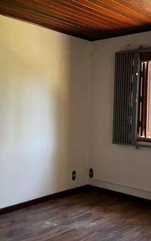Casa para alugar com 750m², 6 quartos e 2 vagas