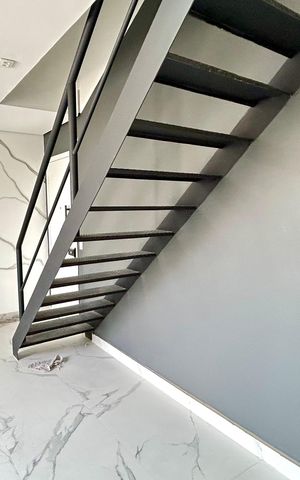 Apartamento à venda com 106m², 2 quartos e 1 vaga Apartamento à venda com 106m², 2 quartos e 1 vagaSala