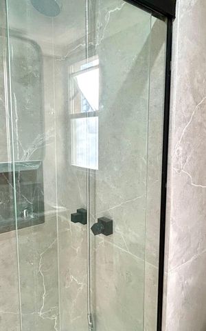 Apartamento à venda com 106m², 2 quartos e 1 vaga Apartamento à venda com 106m², 2 quartos e 1 vagaBanheiro