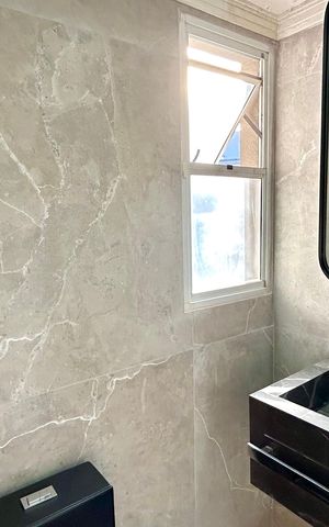 Apartamento à venda com 106m², 2 quartos e 1 vaga Apartamento à venda com 106m², 2 quartos e 1 vagaBanheiro