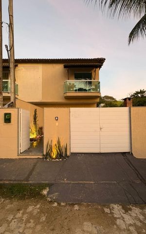Casa de condomínio para alugar com 180m², 3 quartos e 1 vaga Casa de condomínio para alugar com 180m², 3 quartos e 1 vagaFachada