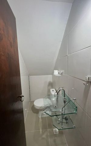 Casa de condomínio para alugar com 180m², 3 quartos e 1 vaga Casa de condomínio para alugar com 180m², 3 quartos e 1 vagaBanheiro