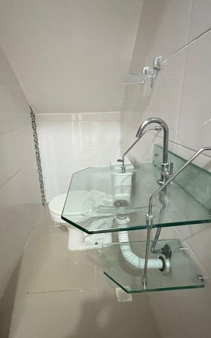 Casa de condomínio para alugar com 180m², 3 quartos e 1 vaga Casa de condomínio para alugar com 180m², 3 quartos e 1 vagaBanheiro