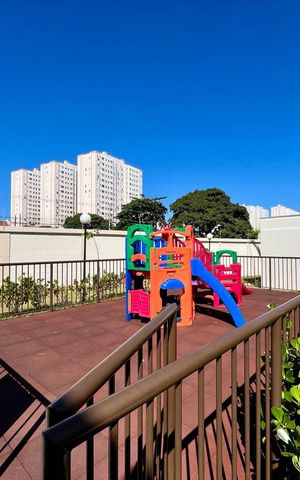Apartamento à venda com 48m², 2 quartos e 1 vaga Apartamento à venda com 48m², 2 quartos e 1 vagaÁrea comum - Playground