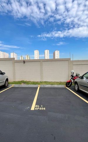 Apartamento à venda com 48m², 2 quartos e 1 vaga Apartamento à venda com 48m², 2 quartos e 1 vagaGaragem