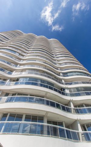 Apartamento à venda com 70m², 1 quarto e 2 vagasFachada