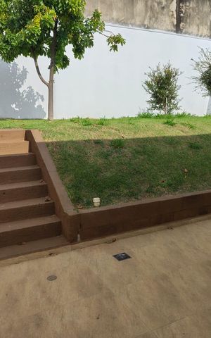 Casa à venda com 162m², 3 quartos e 4 vagasÁrea externa
