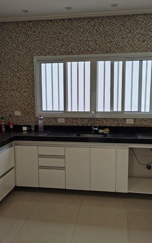 Casa à venda com 162m², 3 quartos e 4 vagasCozinha
