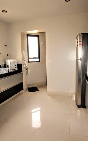 Apartamento à venda com 265m², 5 quartos e 5 vagascozinha