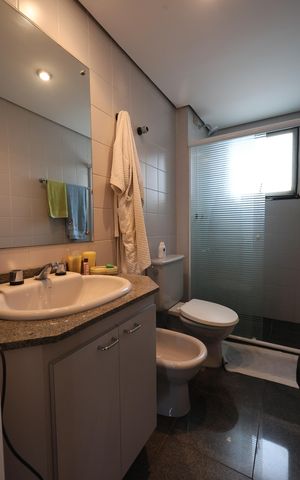 Apartamento à venda com 120m², 2 quartos e 2 vagas Apartamento à venda com 120m², 2 quartos e 2 vagasBanheiro