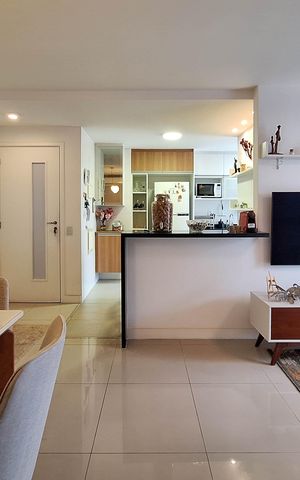 Apartamento à venda com 119m², 3 quartos e 2 vagas Apartamento à venda com 119m², 3 quartos e 2 vagasSala