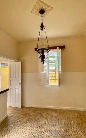Casa à venda com 260m², 4 quartos e sem vaga Casa à venda com 260m², 4 quartos e sem vagaSala/Cozinha