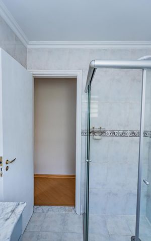 Casa para alugar com 150m², 3 quartos e 2 vagas Casa para alugar com 150m², 3 quartos e 2 vagasBanheiro