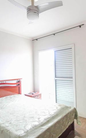 Casa à venda com 220m², 3 quartos e 2 vagas Casa à venda com 220m², 3 quartos e 2 vagasSuite