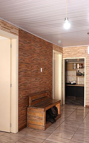 Casa à venda com 90m², 2 quartos e 2 vagasSala