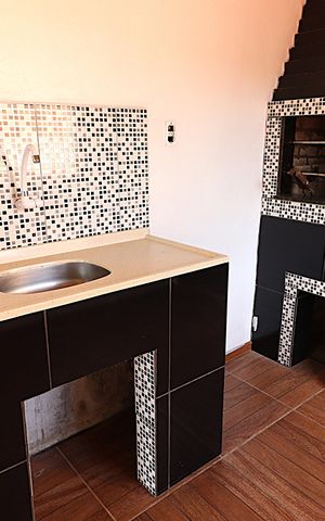 Casa à venda com 90m², 2 quartos e 2 vagasSalão de Festas