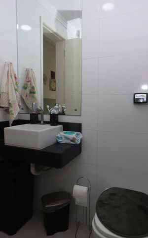 Apartamento à venda com 70m², 2 quartos e sem vagaBanheiro
