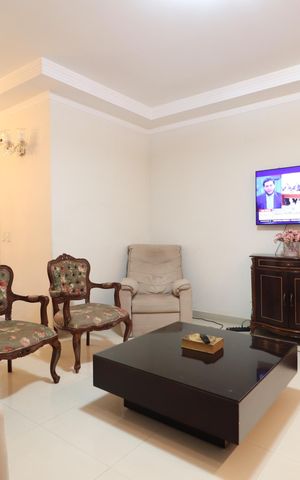 Casa para alugar com 211m², 3 quartos e 2 vagasSala