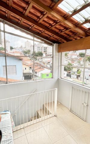 Casa à venda com 72m², 2 quartos e 1 vaga Casa à venda com 72m², 2 quartos e 1 vagaVaranda