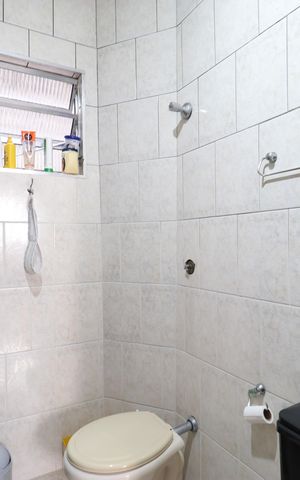 Apartamento à venda com 67m², 2 quartos e sem vagaBanheiro 