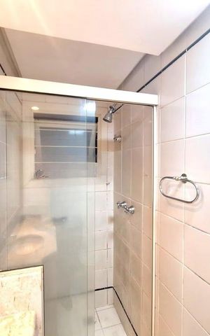 Apartamento à venda com 114m², 3 quartos e 2 vagas Apartamento à venda com 114m², 3 quartos e 2 vagasBanheiro 1