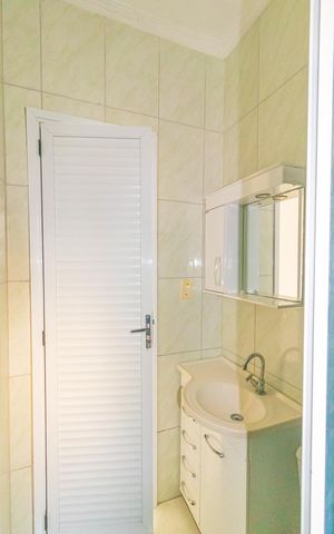 Apartamento para alugar com 65m², 2 quartos e 1 vaga Apartamento para alugar com 65m², 2 quartos e 1 vagaBanheiro