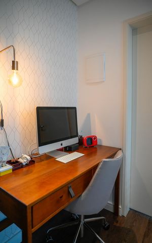 Casa à venda com 255m², 3 quartos e 2 vagas Casa à venda com 255m², 3 quartos e 2 vagasEscritório