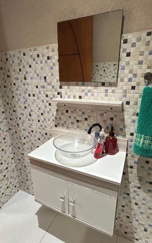 Casa à venda com 110m², 3 quartos e 2 vagasLavabo 1
