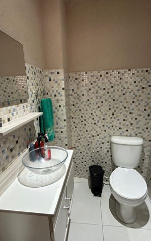 Casa à venda com 110m², 3 quartos e 2 vagasLavabo 1