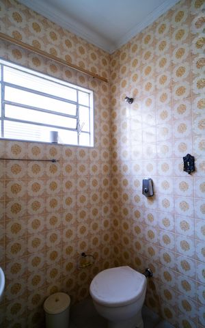 Casa para alugar com 310m², 2 quartos e 1 vaga Casa para alugar com 310m², 2 quartos e 1 vagaBanheiro da Suíte