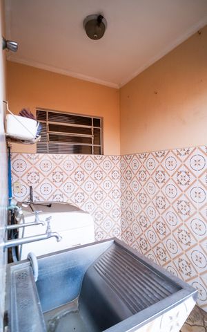 Casa para alugar com 310m², 2 quartos e 1 vaga Casa para alugar com 310m², 2 quartos e 1 vagaÁrea de Serviço