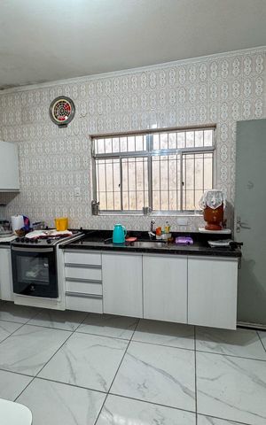 Casa à venda com 150m², 2 quartos e 2 vagas