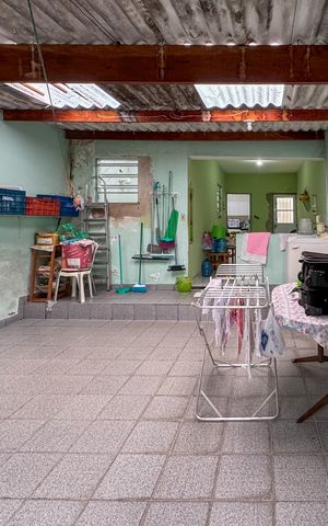 Casa à venda com 150m², 2 quartos e 2 vagas
