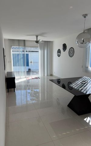 Casa de condomínio à venda com 120m², 3 quartos e 4 vagas
