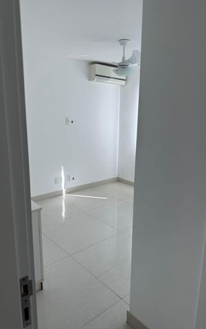 Casa de condomínio à venda com 120m², 3 quartos e 4 vagas